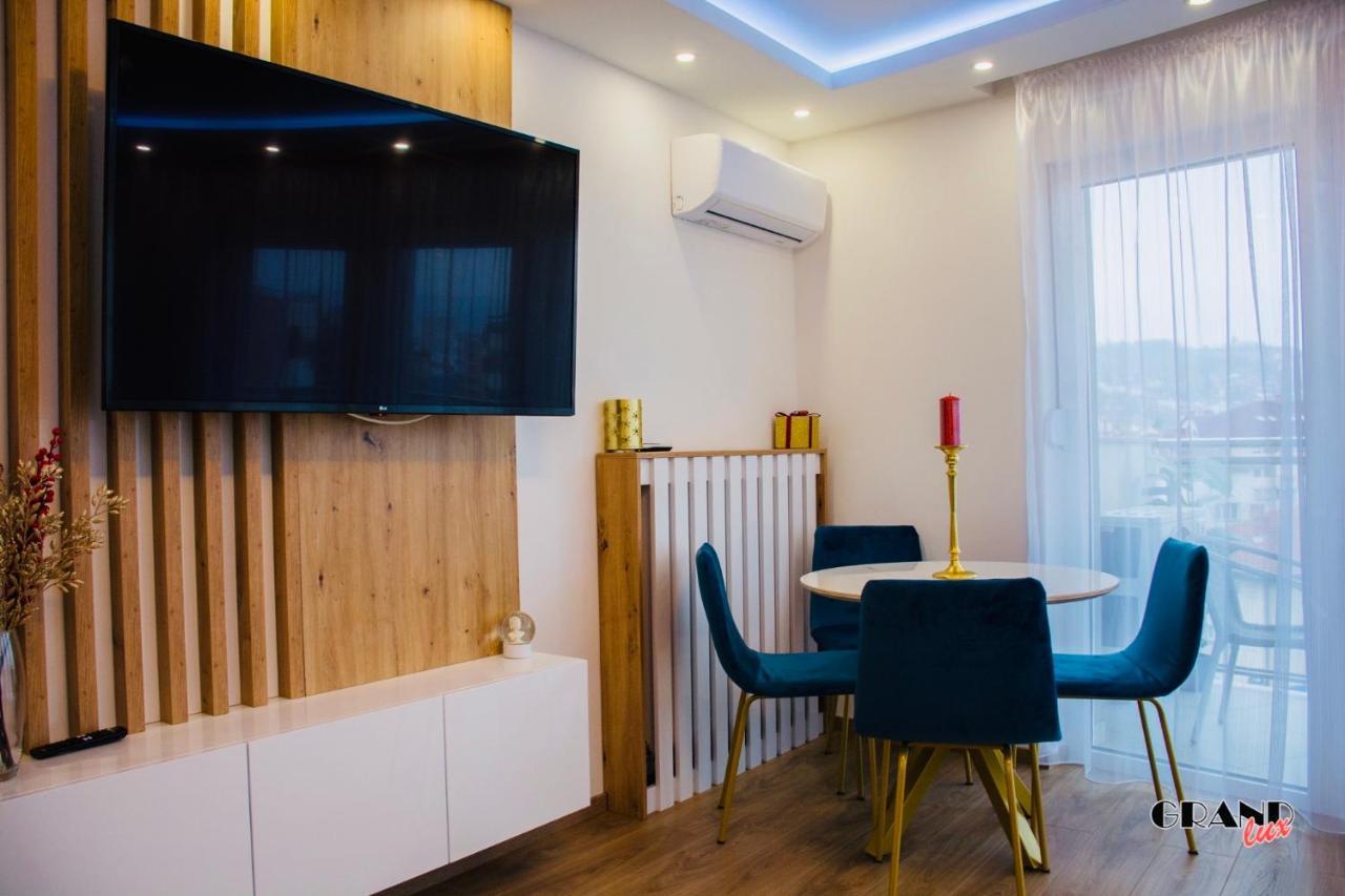 Grand Lux Apartment Doboj Eksteriør bilde