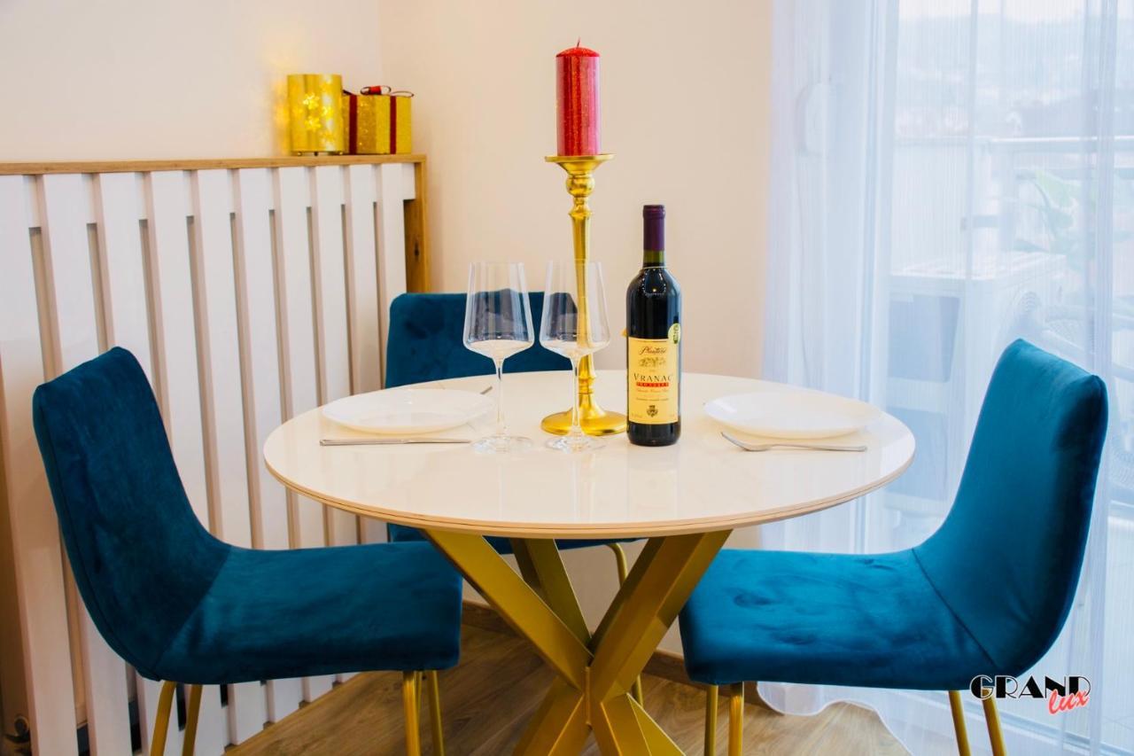 Grand Lux Apartment Doboj Eksteriør bilde