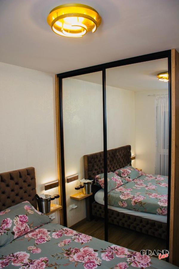 Grand Lux Apartment Doboj Eksteriør bilde
