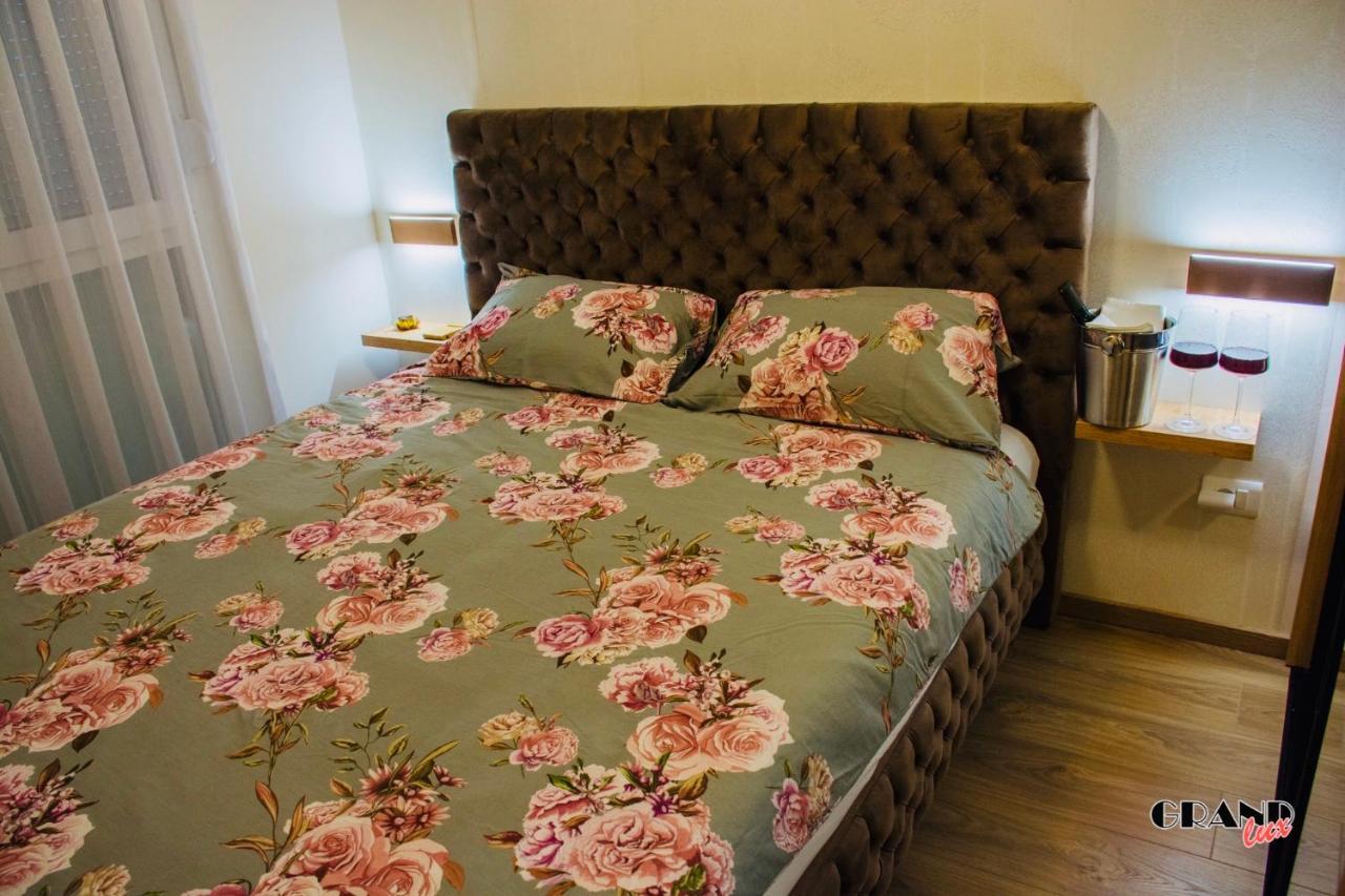 Grand Lux Apartment Doboj Eksteriør bilde